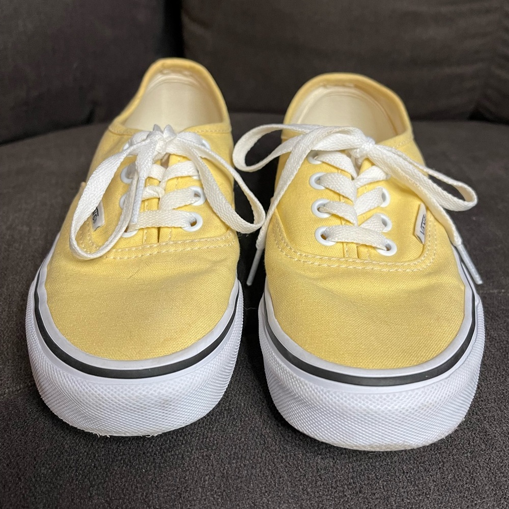 Girls yellow VANS size 4
